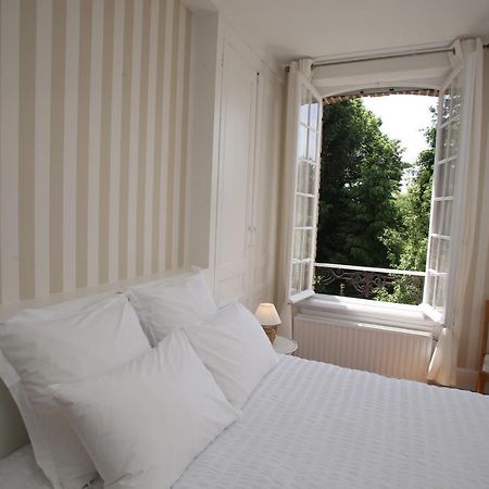 Manoir Le Mesnil Bed and Breakfast Saint-Martin-aux-Chartrains Buitenkant foto