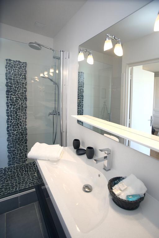 Manoir Le Mesnil Bed and Breakfast Saint-Martin-aux-Chartrains Buitenkant foto