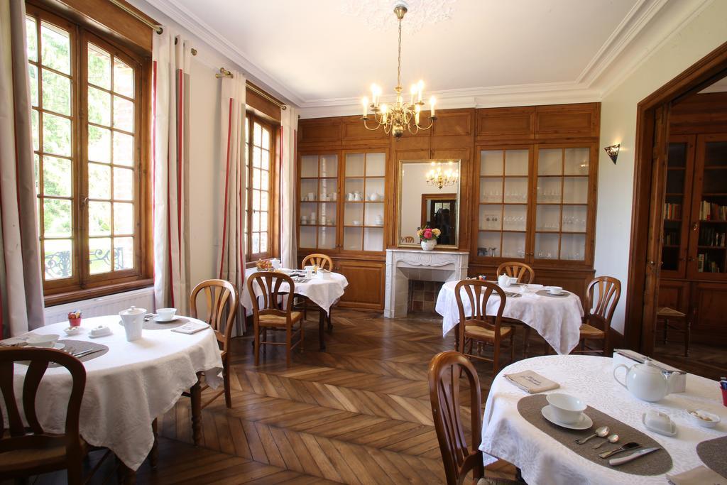 Manoir Le Mesnil Bed and Breakfast Saint-Martin-aux-Chartrains Buitenkant foto
