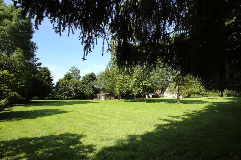 Manoir Le Mesnil Bed and Breakfast Saint-Martin-aux-Chartrains Buitenkant foto