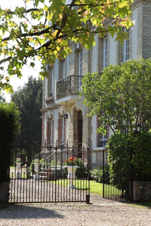 Manoir Le Mesnil Bed and Breakfast Saint-Martin-aux-Chartrains Buitenkant foto