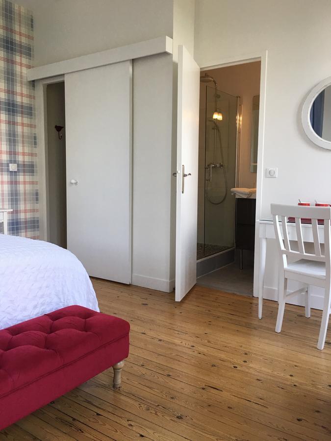 Manoir Le Mesnil Bed and Breakfast Saint-Martin-aux-Chartrains Buitenkant foto