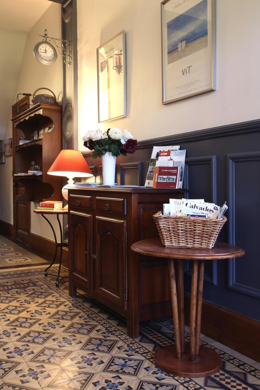 Manoir Le Mesnil Bed and Breakfast Saint-Martin-aux-Chartrains Buitenkant foto
